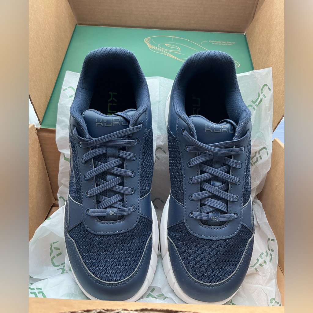 Kuru Quantum 2. Men's Navy Sneakers Size 10.5 M